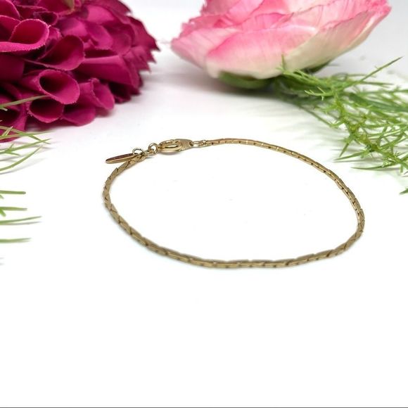 VINTAGE⚜️VENDOME Golden Chain Link Bracelet - Picture 5 of 8